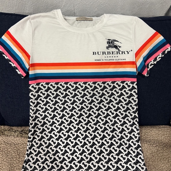 Burberry T-shirts - Picture 1 of 2